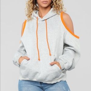 BNWT  fashion nova cold shoulder sweatshirt